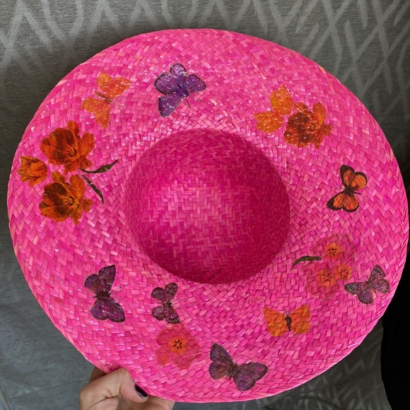 Woven Straw Hat Pink with Découpage Flowers & Butterflies - Picture 3 of 3